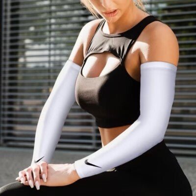 Best Arm Sleeves for Women Running – Review and Guide - STRYQ