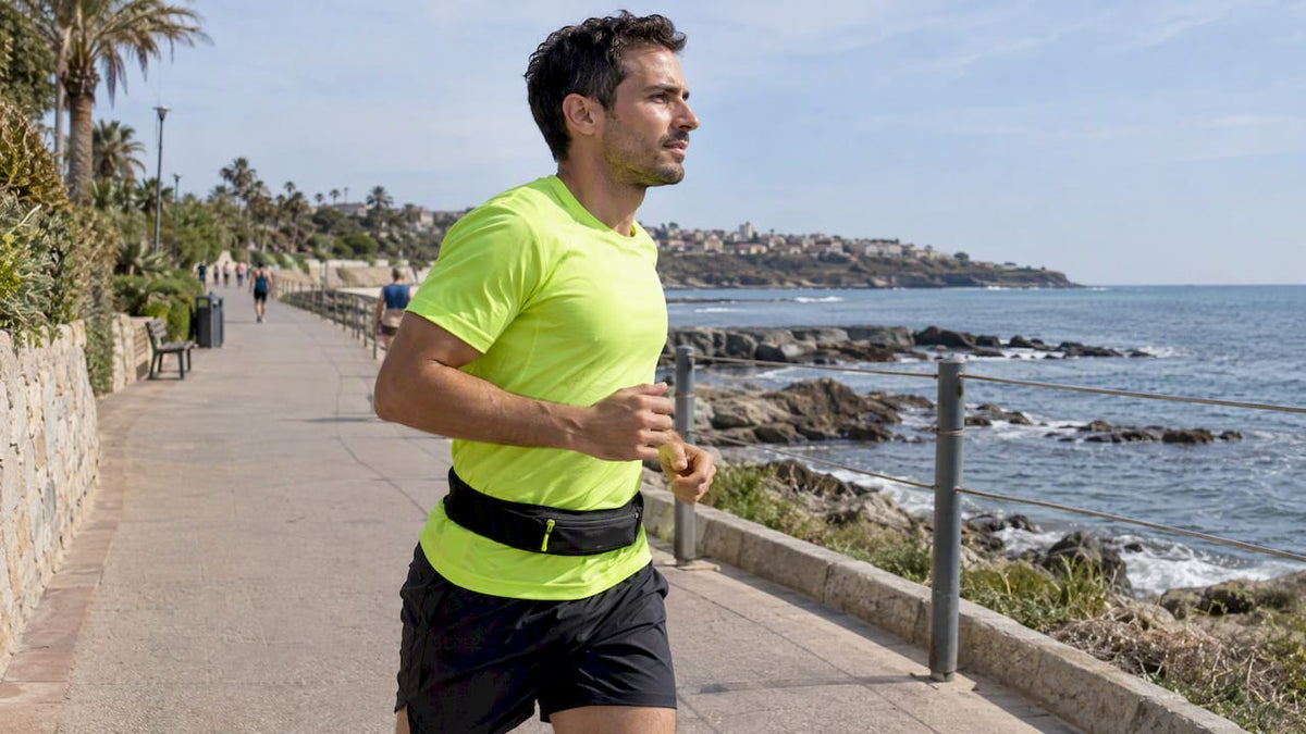 How to Carry Insulin When Running: Belts, Vests and Heat - STRYQ