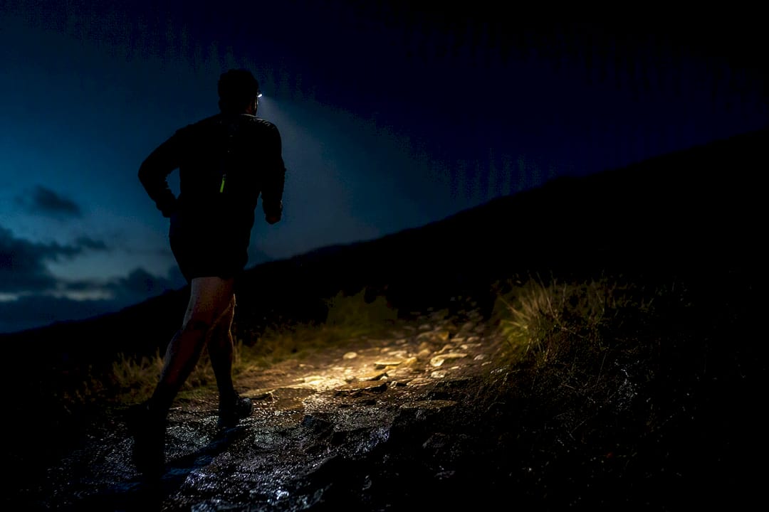Running Light Battery Life for Runners: 3–4hr Runs, USB‑C & Vest - STRYQ