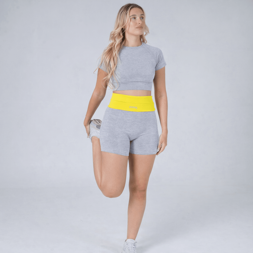 Running Race Belt: What It Is and Why Runners Use One - STRYQ