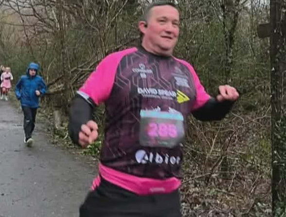 Runner Gareth using STRYQ kit on a training session