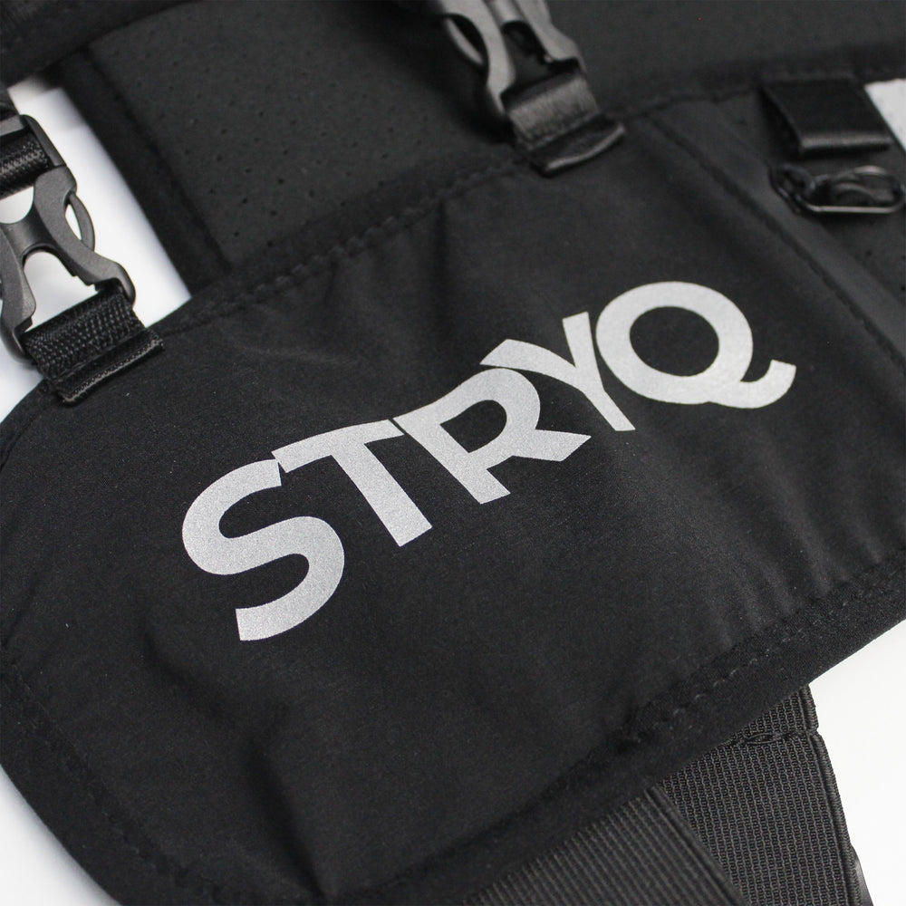 Adjustable close fit for different body shapes and training layers
